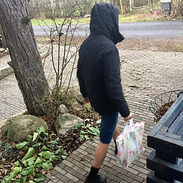 J
