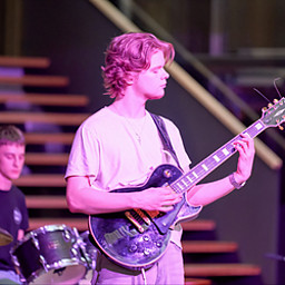 DJ